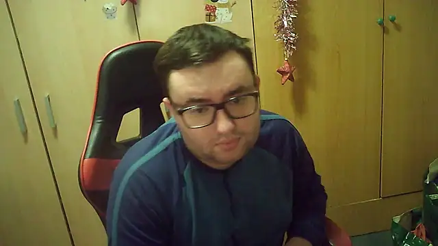 Javier bear online show from December 15, 2025, 10:21 am