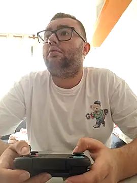 Javier bear online show from October 2, 2025, 10:29 am