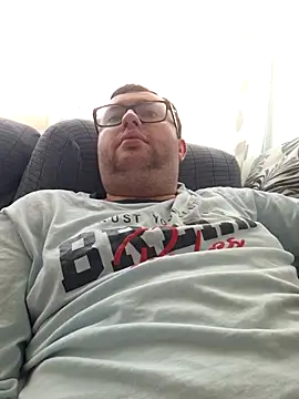Snapshot of Javier_bear chatting on March 25, 2026, 3:00 pm Javier bear online show from March 25, 2026, 3:00 pm