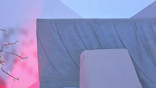 Snapshot of mailin18 chatting on November 12, 2025, 12:59 am mailin18 online show from November 12, 2025, 12:59 am