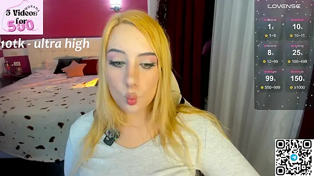 Snapshot of MoranaKit chatting on January 16, 2026, 9:08 pm MoranaKit online show from January 16, 2026, 9:08 pm