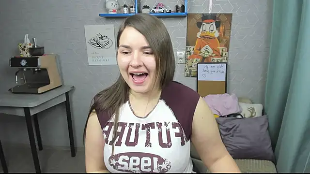 Snapshot of LineraPitts chatting on October 6, 2025, 1:12 pm LineraPitts online show from October 6, 2025, 1:12 pm