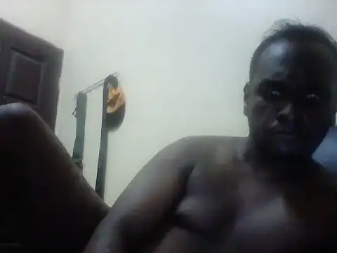 Snapshot of SlammwrMacha chatting on November 25, 2025, 6:41 pm SlammwrMacha online show from November 25, 2025, 6:41 pm