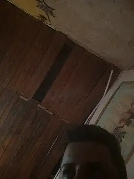 Snapshot of TusOjitosClaros69 chatting on December 30, 2024, 6:09 am TusOjitosClaros69 online show from December 30, 2024, 6:09 am