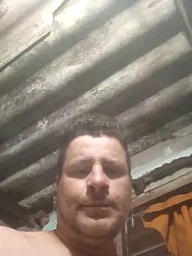 Snapshot of TusOjitosClaros69 chatting on January 16, 2025, 5:00 am TusOjitosClaros69 online show from January 16, 2025, 5:00 am