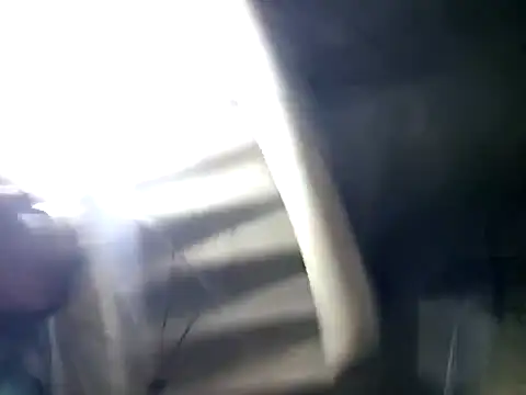 Snapshot of TusOjitosClaros69 chatting on December 28, 2024, 5:02 am TusOjitosClaros69 online show from December 28, 2024, 5:02 am