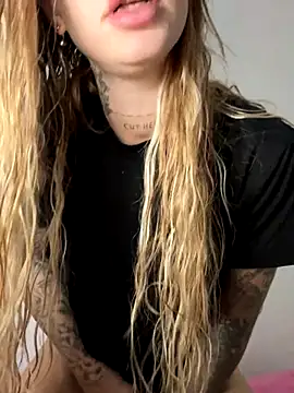 EmiliaCatalina online show from October 24, 2025, 12:53 am