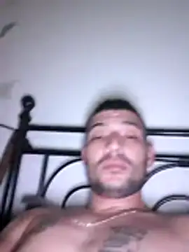 Snapshot of Zoltanioan26 chatting on November 7, 2025, 12:37 am Zoltanioan26 online show from November 7, 2025, 12:37 am