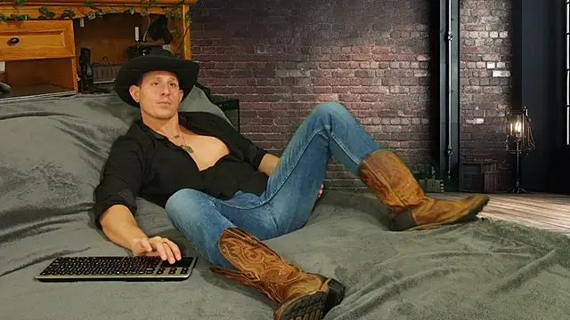 Snapshot of zack_Fisher chatting on February 11, 2026, 11:15 pm zack Fisher online show from February 11, 2026, 11:15 pm