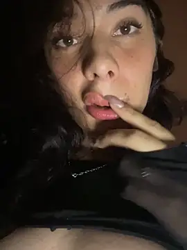 Snapshot of NICOLSKINNY1 chatting on March 6, 2025, 2:51 am NICOLSKINNY1 online show from March 6, 2025, 2:51 am