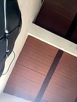 Snapshot of NICOLSKINNY1 chatting on October 22, 2025, 3:44 pm NICOLSKINNY1 online show from October 22, 2025, 3:44 pm