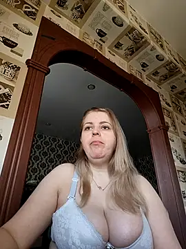 Snapshot of Lady_nice_cat chatting on April 7, 2026, 2:46 am Lady nice cat online show from April 7, 2026, 2:46 am