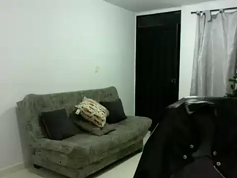 Snapshot of unoxestres chatting on November 22, 2025, 5:39 am unoxestres online show from November 22, 2025, 5:39 am