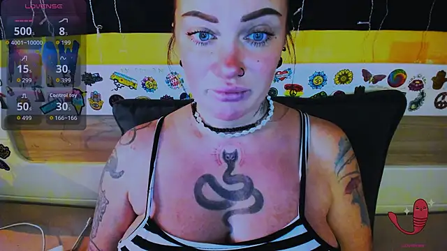 Snapshot of EllieOz chatting on February 16, 2026, 1:43 pm EllieOz online show from February 16, 2026, 1:43 pm