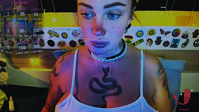 Snapshot of EllieOz chatting on February 8, 2026, 3:21 pm EllieOz online show from February 8, 2026, 3:21 pm