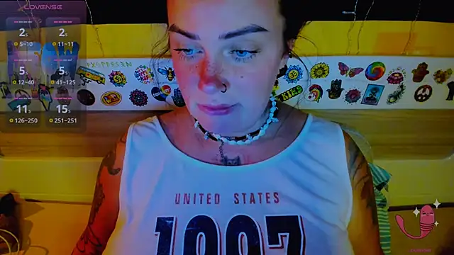 Snapshot of EllieOz chatting on September 27, 2025, 5:41 pm EllieOz online show from September 27, 2025, 5:41 pm