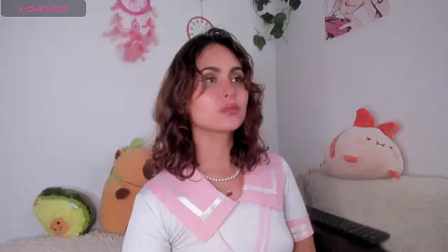 Violette-Ramirez01 online show from October 30, 2025, 9:11 pm