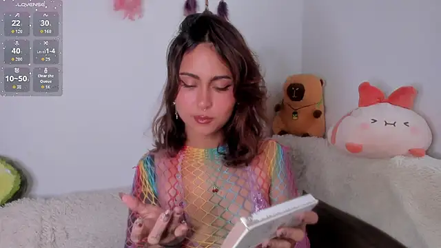 Violette-Ramirez01 online show from December 22, 2025, 9:48 pm