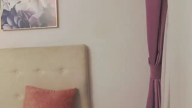 Snapshot of CassieHilton chatting on January 7, 2026, 10:59 pm CassieHilton online show from January 7, 2026, 10:59 pm