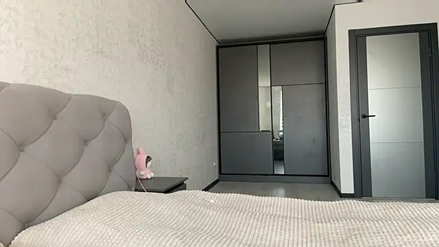 GracefulCharm online show from March 22, 2025, 5:49 am