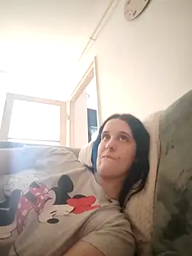 Snapshot of LauraBaby chatting on March 20, 2025, 4:20 pm LauraBaby online show from March 20, 2025, 4:20 pm