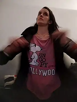 Snapshot of LauraBaby chatting on October 5, 2025, 5:47 pm LauraBaby online show from October 5, 2025, 5:47 pm