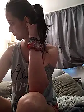 Snapshot of LauraBaby chatting on December 1, 2025, 9:10 am LauraBaby online show from December 1, 2025, 9:10 am