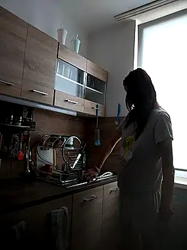 Snapshot of LauraBaby chatting on September 24, 2025, 7:48 am LauraBaby online show from September 24, 2025, 7:48 am