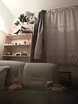 LauraBaby online show from February 3, 2026, 4:01 pm