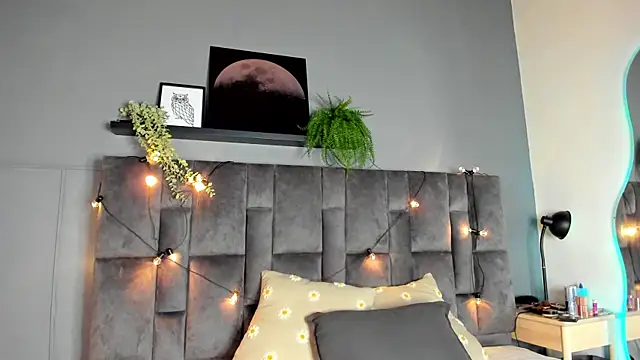 nahomi campbell online show from April 7, 2026, 8:43 pm