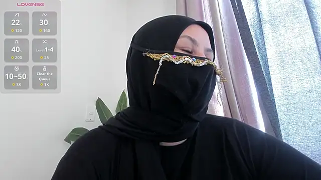 Snapshot of Amina_hafsa chatting on May 18, 2026, 5:51 pm Amina hafsa online show from May 18, 2026, 5:51 pm