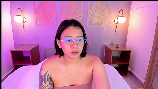 majo rosse  online show from September 27, 2025, 11:33 pm