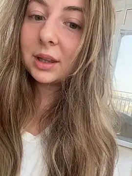 Snapshot of curvyflawless chatting on February 7, 2025, 11:56 am curvyflawless online show from February 7, 2025, 11:56 am