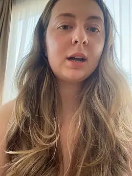 Snapshot of curvyflawless chatting on March 8, 2025, 1:36 pm curvyflawless online show from March 8, 2025, 1:36 pm