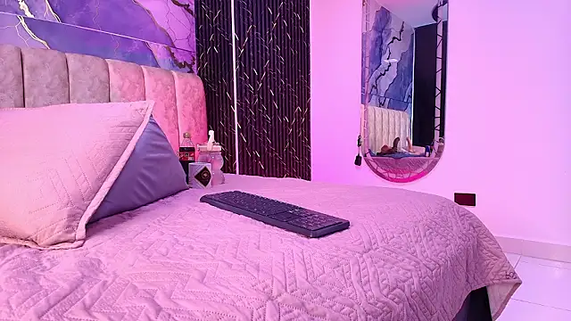 arl chloee online show from March 17, 2026, 3:09 am