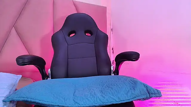 Snapshot of arl_chloee chatting on September 22, 2025, 3:12 am arl chloee online show from September 22, 2025, 3:12 am