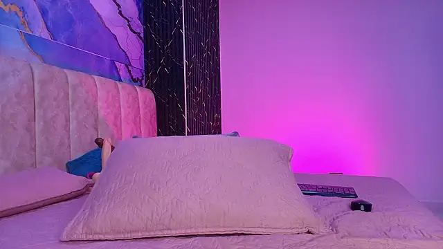 arl chloee online show from March 4, 2026, 3:03 am