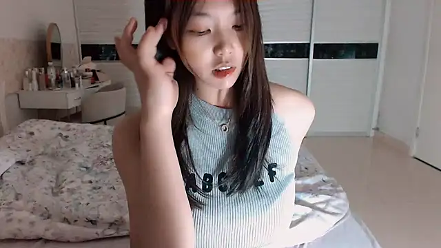 -Lucky Girl online show from July 4, 2026, 2:10 pm