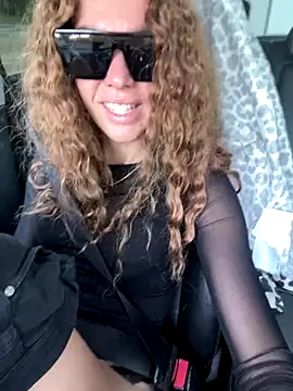 tmona1917 online show from November 1, 2025, 7:13 am