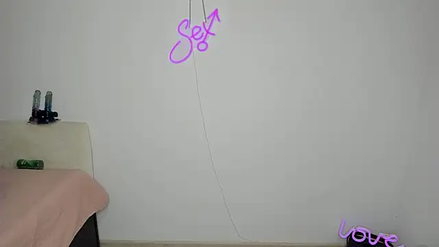 Bitch Coin online show from November 23, 2025, 4:06 pm