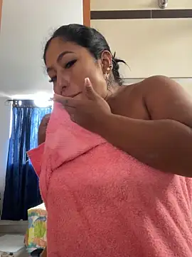 emmyjhonson07 online show from February 21, 2025, 3:32 pm