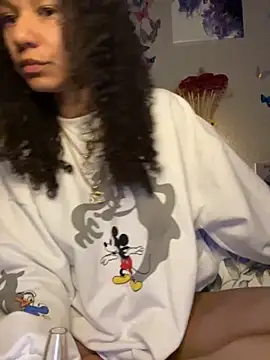 Snapshot of _Neeka_ chatting on October 11, 2025, 3:29 am Neeka online show from October 11, 2025, 3:29 am