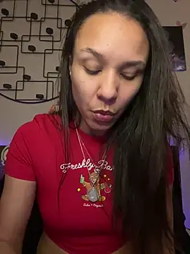 Snapshot of _Neeka_ chatting on December 17, 2024, 3:39 am Neeka online show from December 17, 2024, 3:39 am