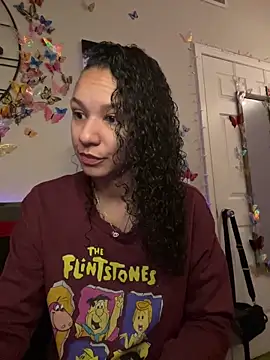 Snapshot of _Neeka_ chatting on December 21, 2024, 1:10 pm Neeka online show from December 21, 2024, 1:10 pm