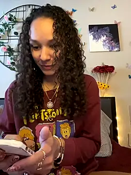 Snapshot of _Neeka_ chatting on October 28, 2025, 3:11 pm Neeka online show from October 28, 2025, 3:11 pm