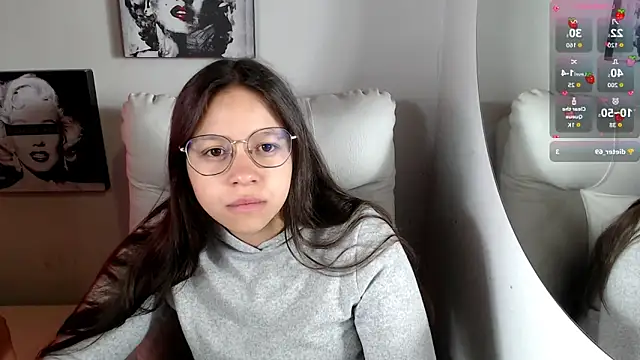 Snapshot of SamanthaRoldaan chatting on January 14, 2026, 1:37 pm SamanthaRoldaan online show from January 14, 2026, 1:37 pm