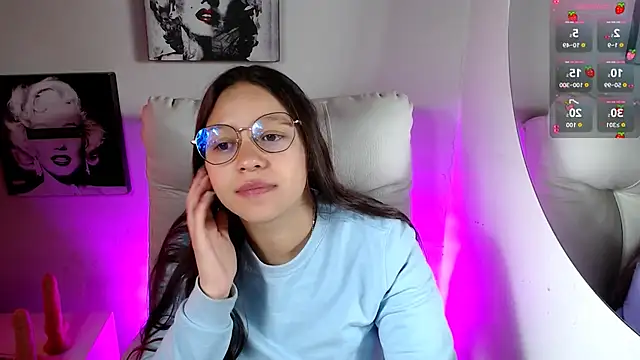 Snapshot of SamanthaRoldaan chatting on January 13, 2026, 1:37 pm SamanthaRoldaan online show from January 13, 2026, 1:37 pm