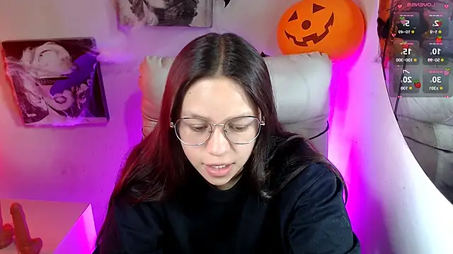 Snapshot of SamanthaRoldaan chatting on November 5, 2025, 2:53 pm SamanthaRoldaan online show from November 5, 2025, 2:53 pm
