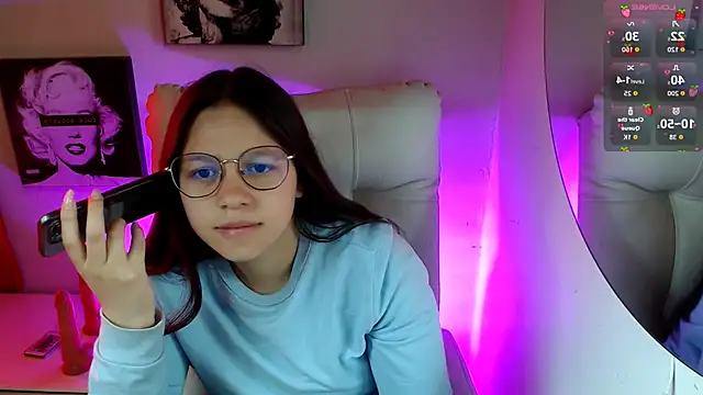 Snapshot of SamanthaRoldaan chatting on January 19, 2026, 1:59 pm SamanthaRoldaan online show from January 19, 2026, 1:59 pm