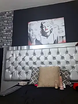 Snapshot of _nicolehotshemale chatting on March 14, 2025, 9:54 pm nicolehotshemale online show from March 14, 2025, 9:54 pm